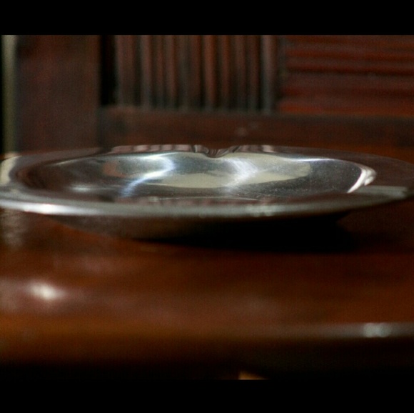 Phillip Morris Ash Tray - Picture 2 of 5